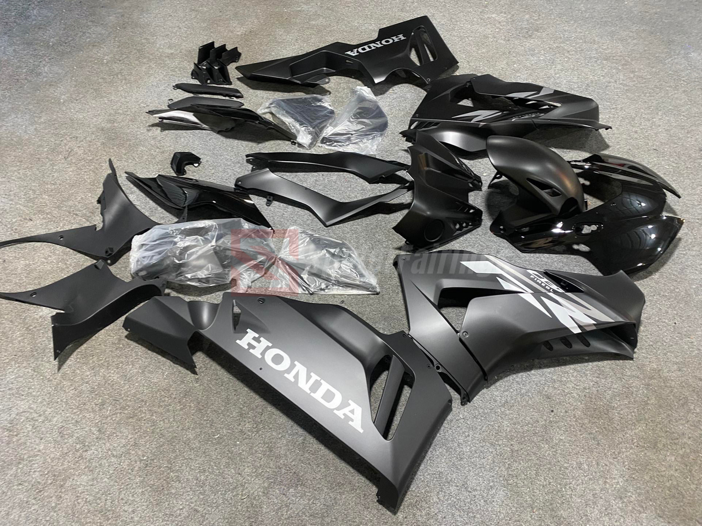 Black-Honda CBR1000RR-R 2020-2024