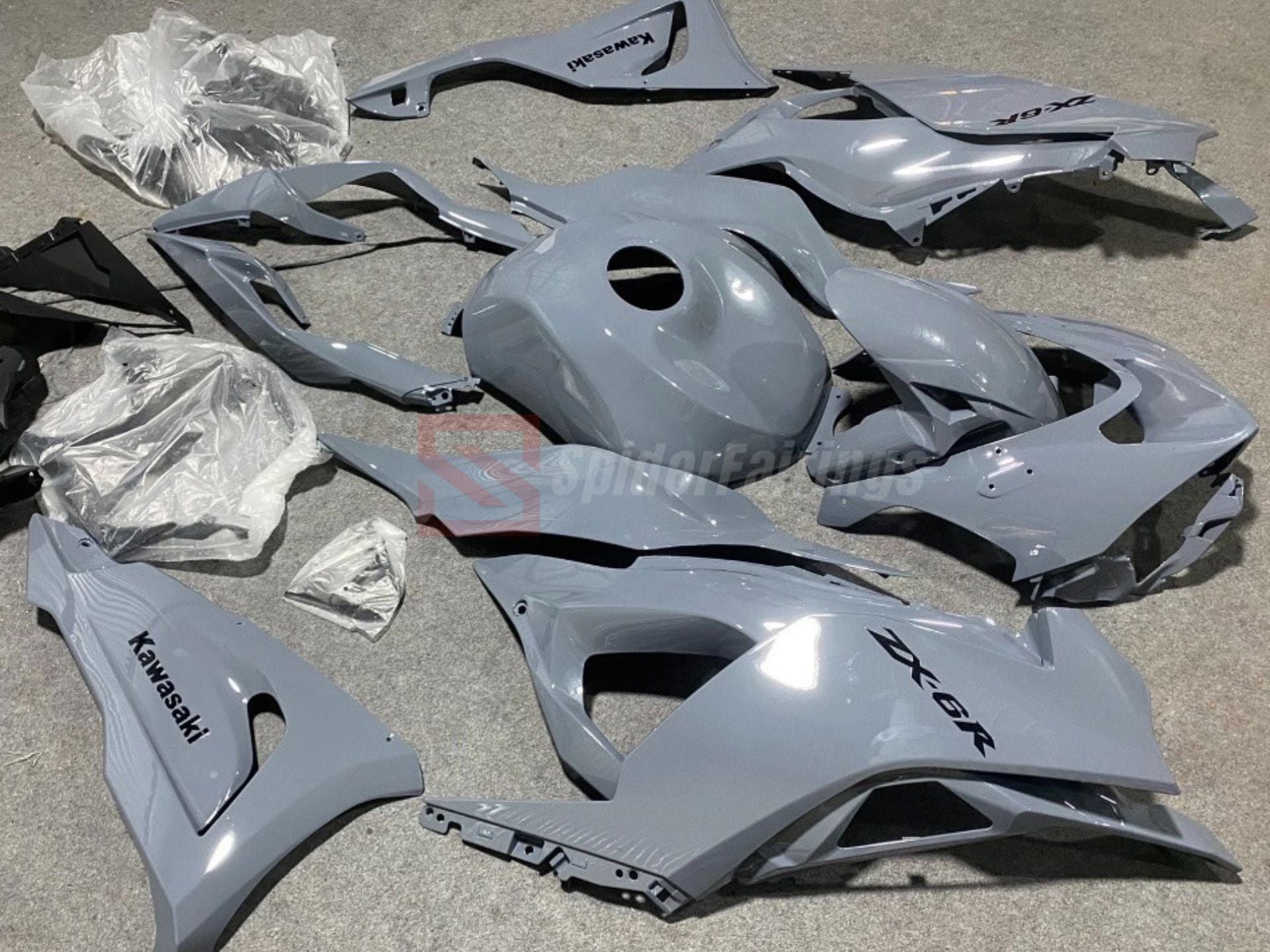 Gloss Grey-Kawasaki ZX6R 2024 – SpiderFairings