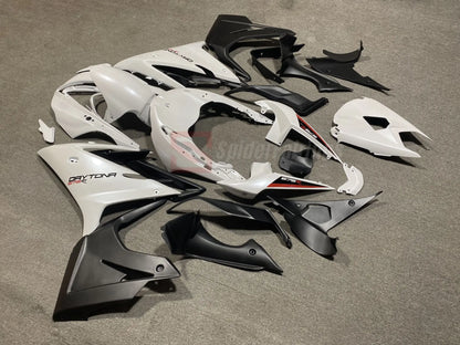 Pearl White-Triumph Daytona 675R 2013-2016