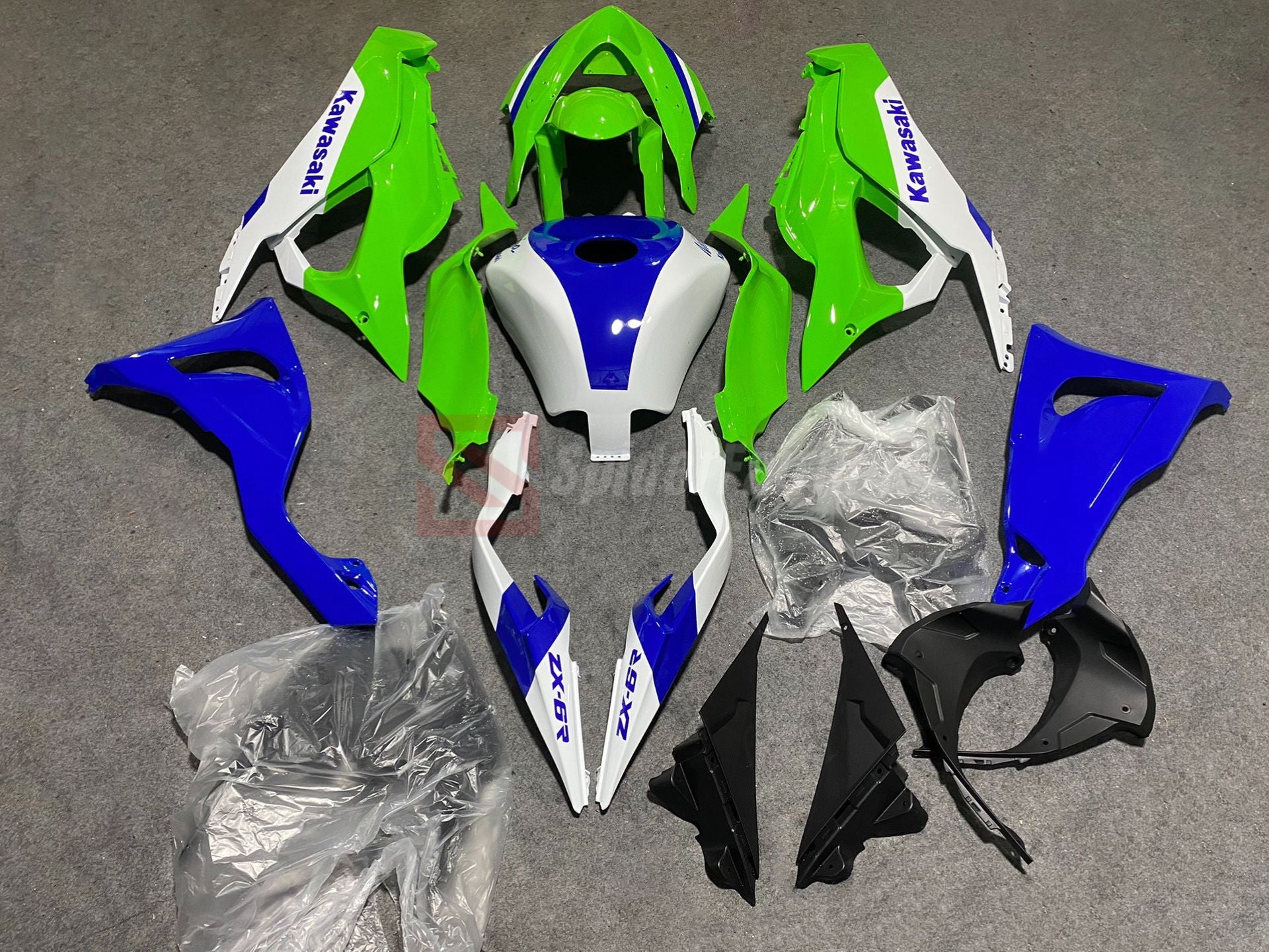 【いろページ】 Gloss Green and Blue-Kawasaki ZX-6R 2024 – SpiderFairings