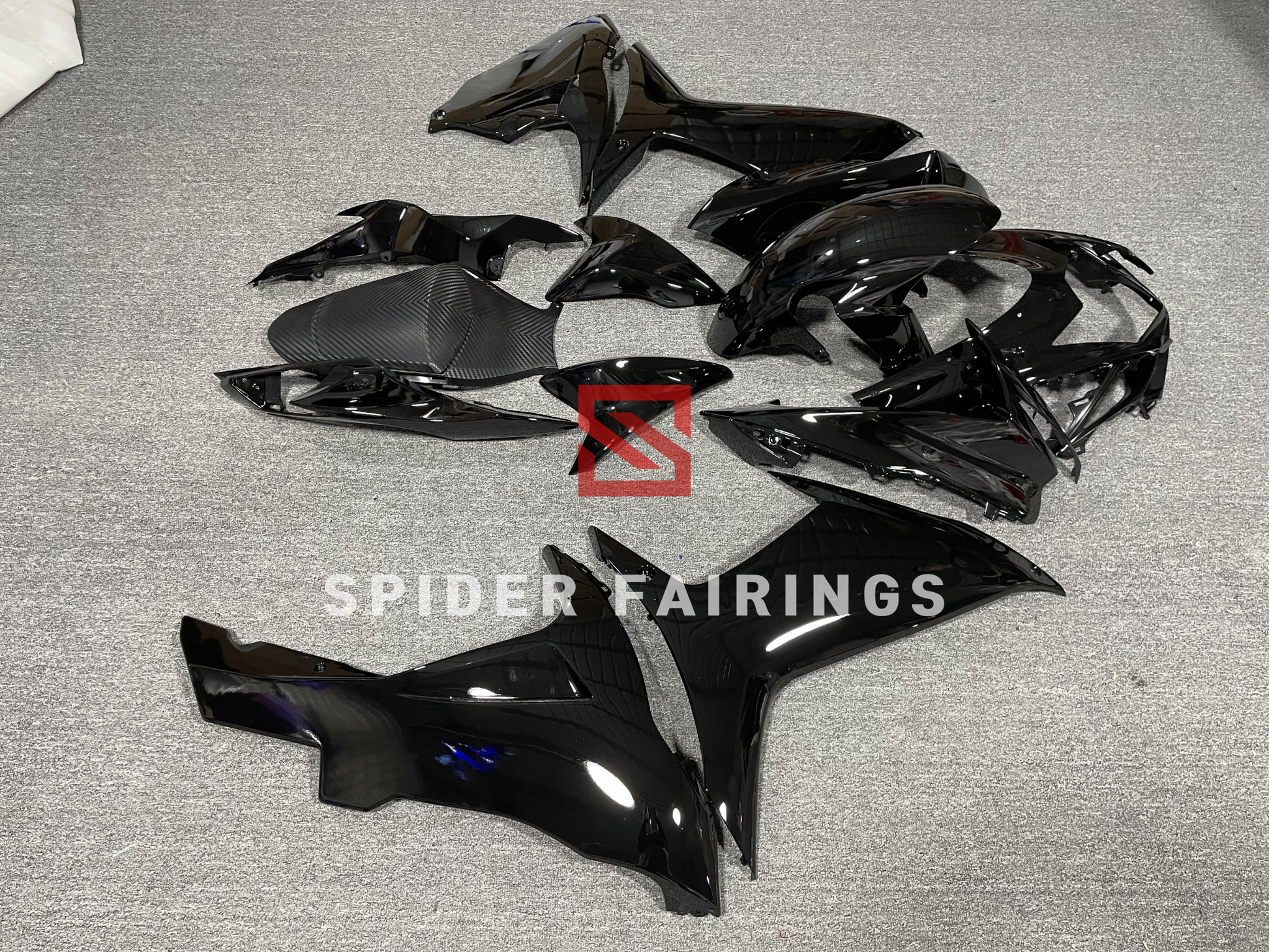 Gloss Black-Suzuki GSXR600-750 2011-2019