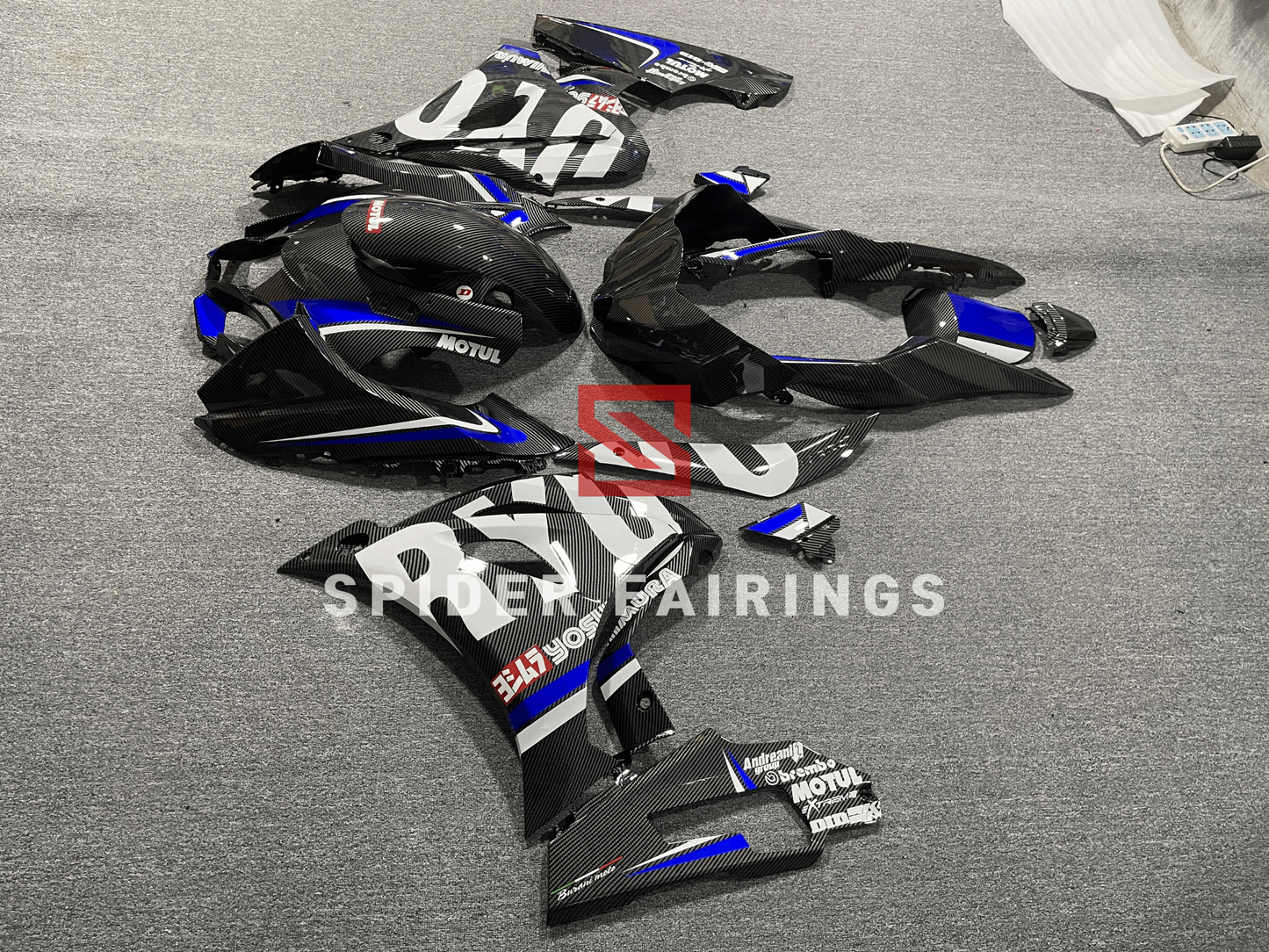 Carbon Fiber Black-Suzuki GSXR1000 17-19 - SpiderFairings