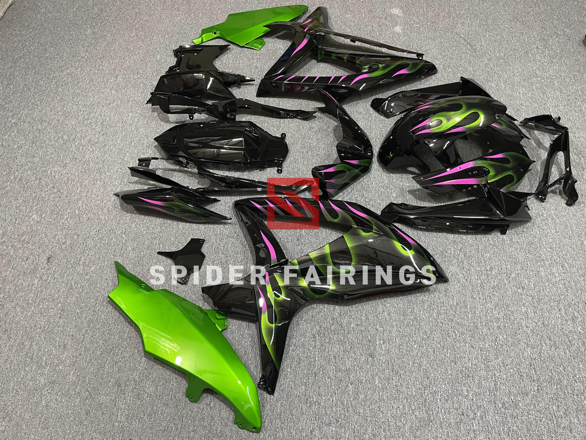 Black and Green Flame-Suzuki GSXR600-750 2008-2010