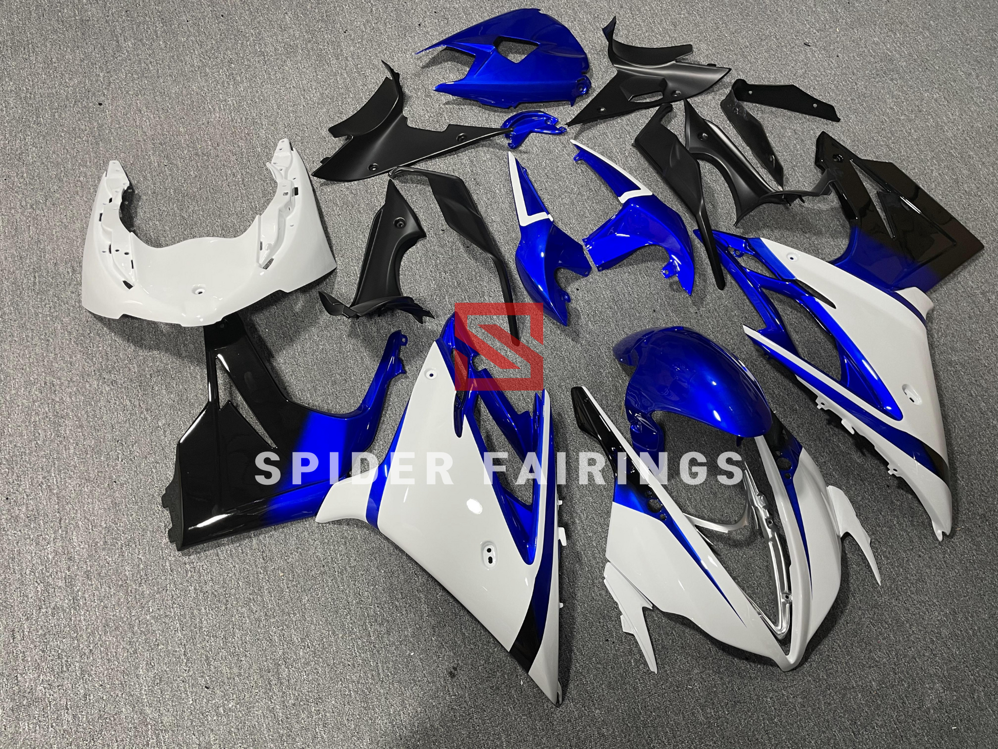 Blue,White and Black Triumph Daytona 675 2013-2016