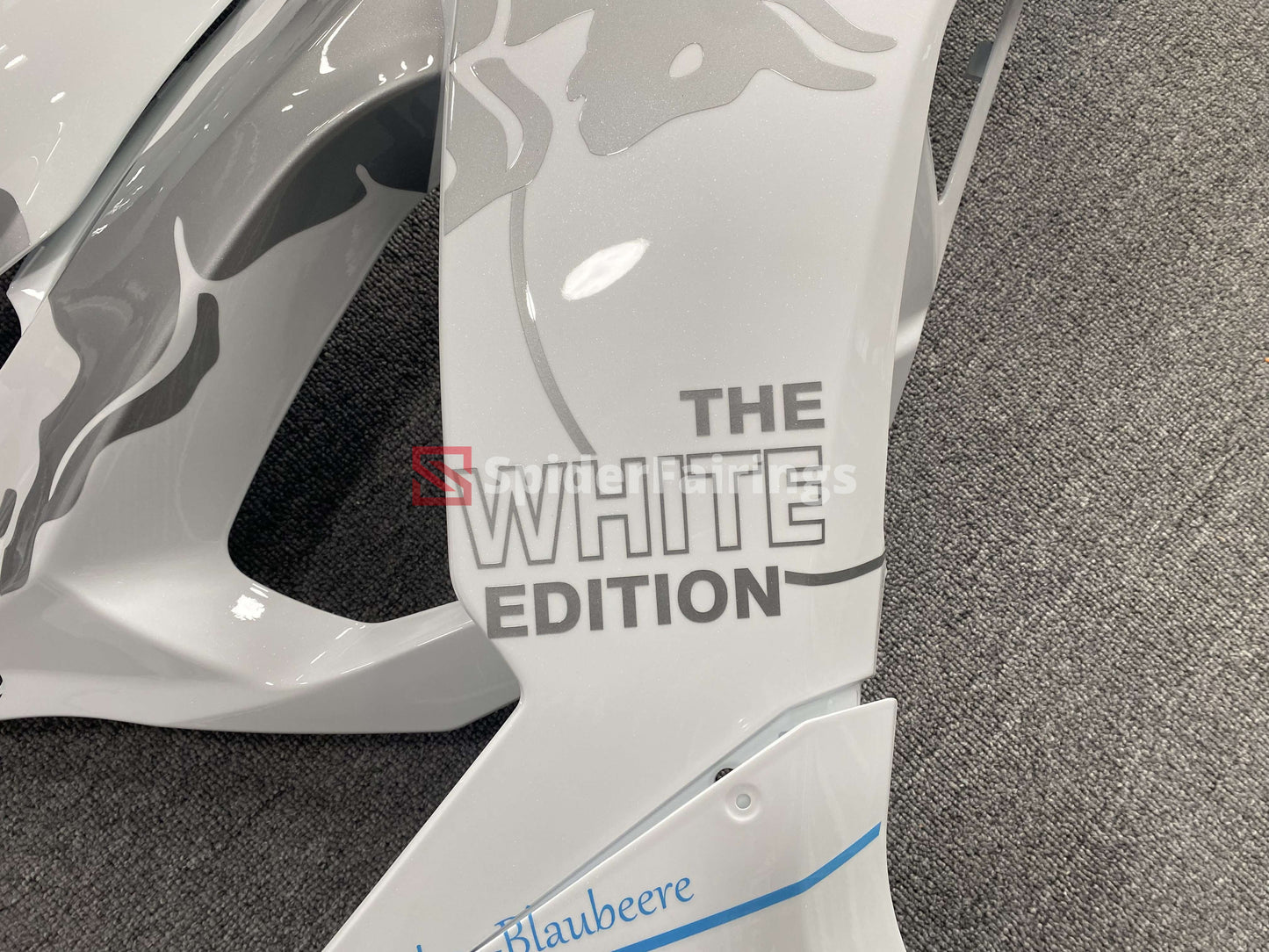 Gloss The White Edition Redbull -Kawasaki ZX-6R 2024-2026