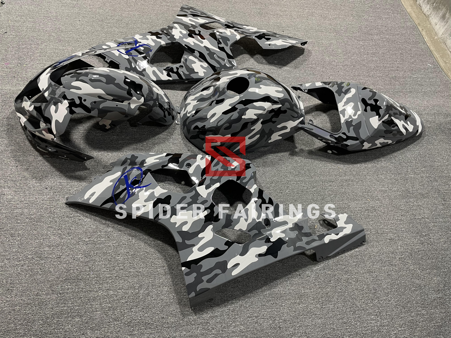 White and Gray Camo-Suzuki GSXR600-750 2004-2005