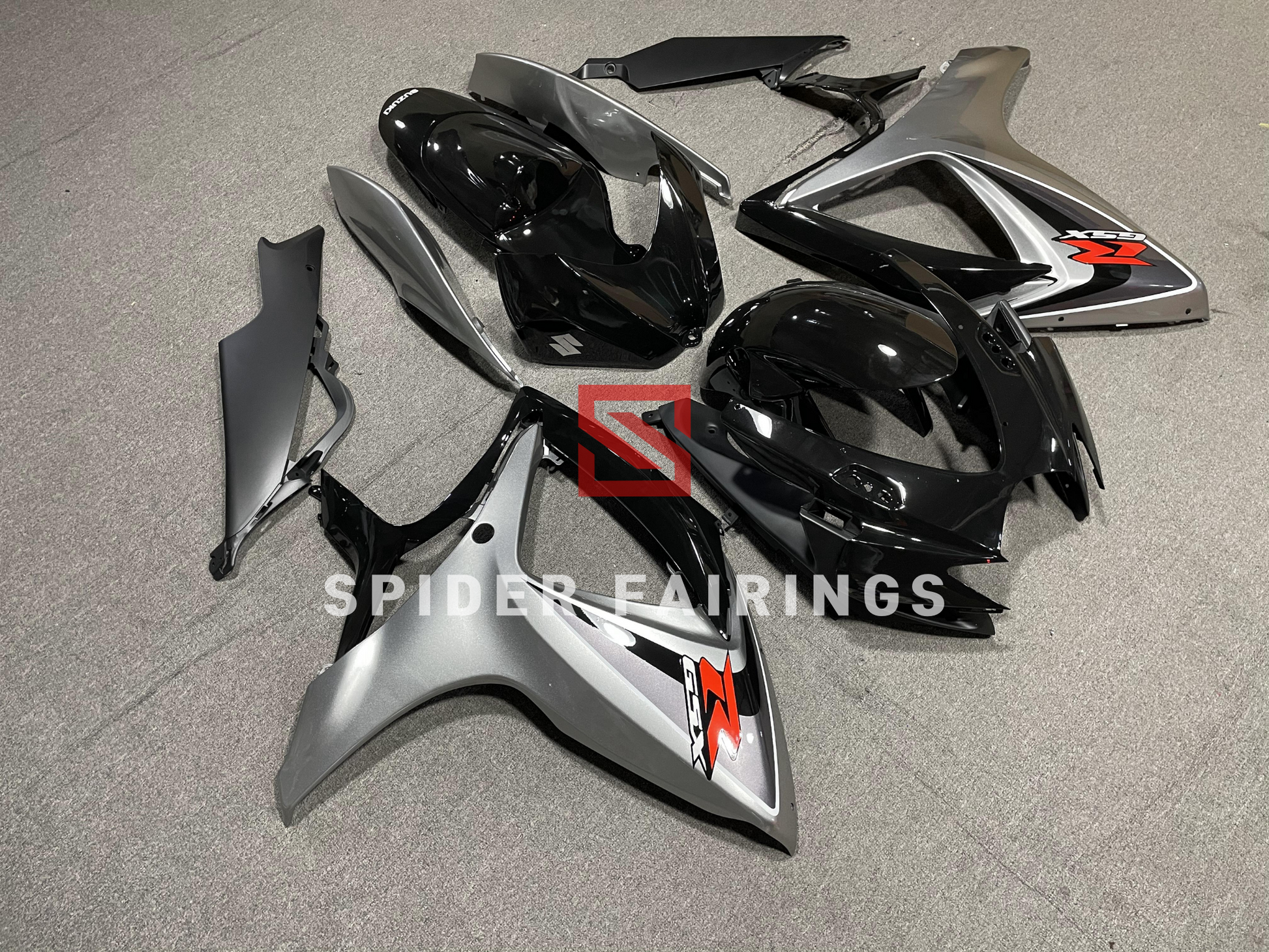 Gloss Silver and Black-Suzuki GSXR600-750 2006-2007