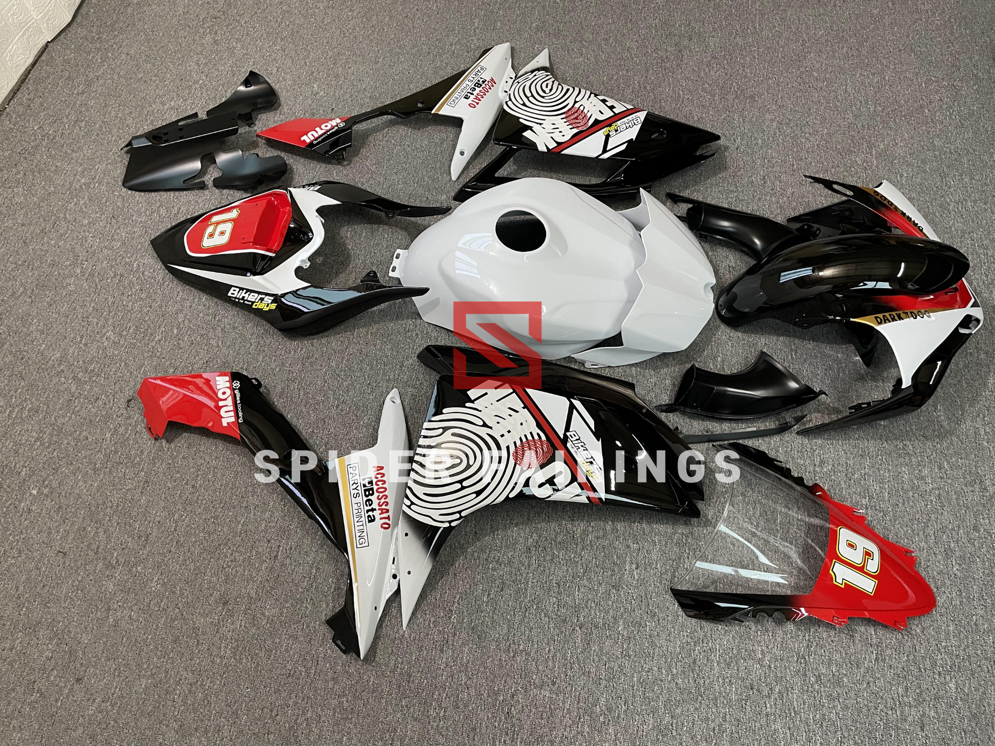 Red,White and Black-Yamaha YZF R1 2007-2008