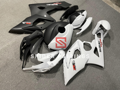 Matte Black and White Suzuki GSXR1000 2005-2006