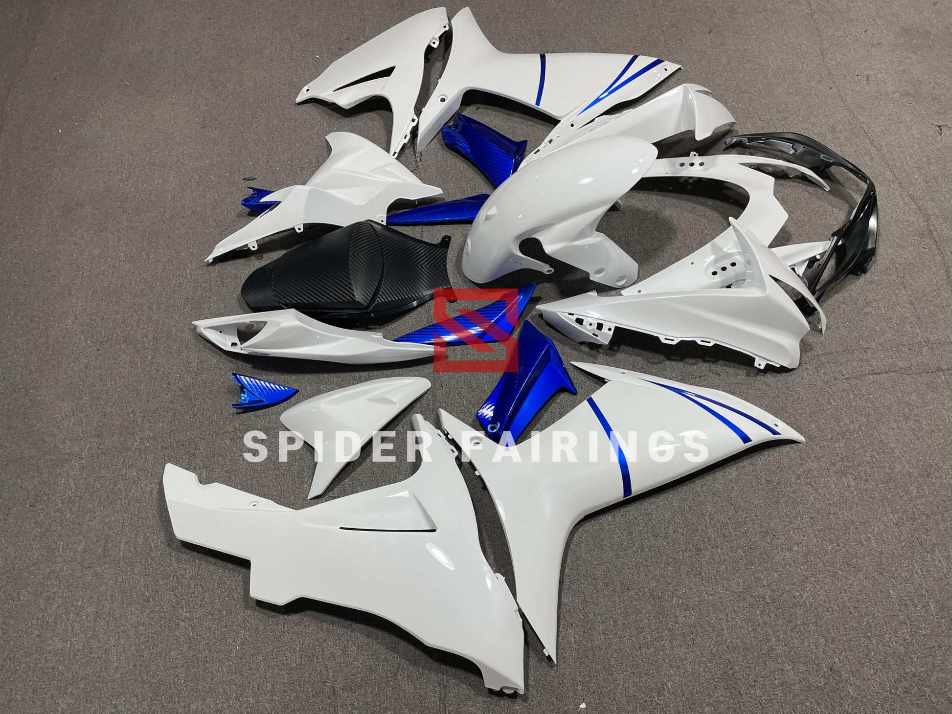 Gloss White and Blue-Suzuki GSXR600-750 2011-2019