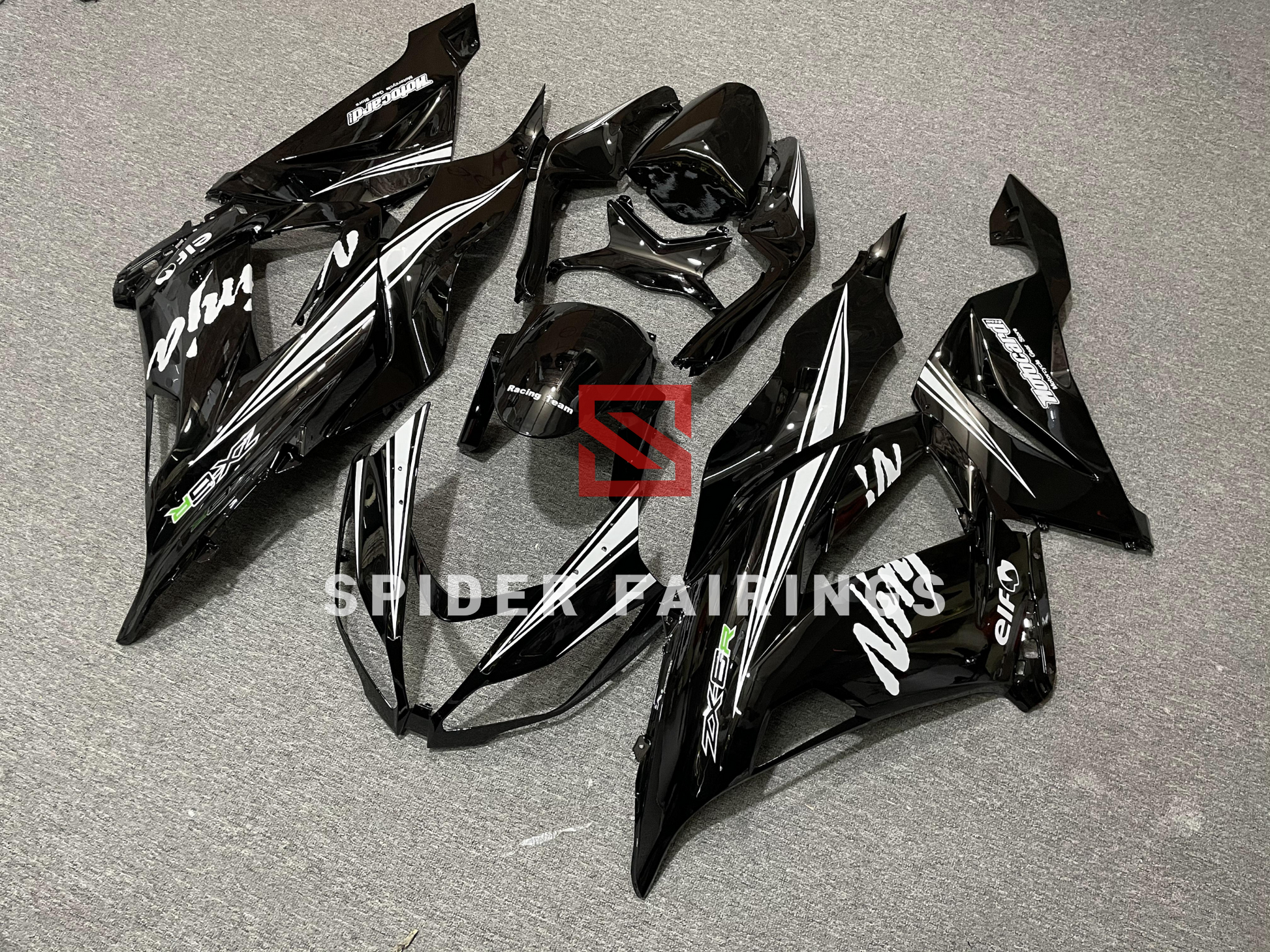 Black Kawasaki ZX-6R 2013-2018