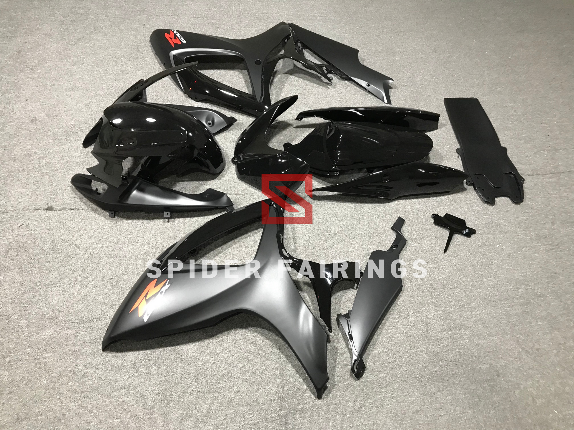 Gloss and Matte Black-Suzuki GSXR600-750 2006-2007