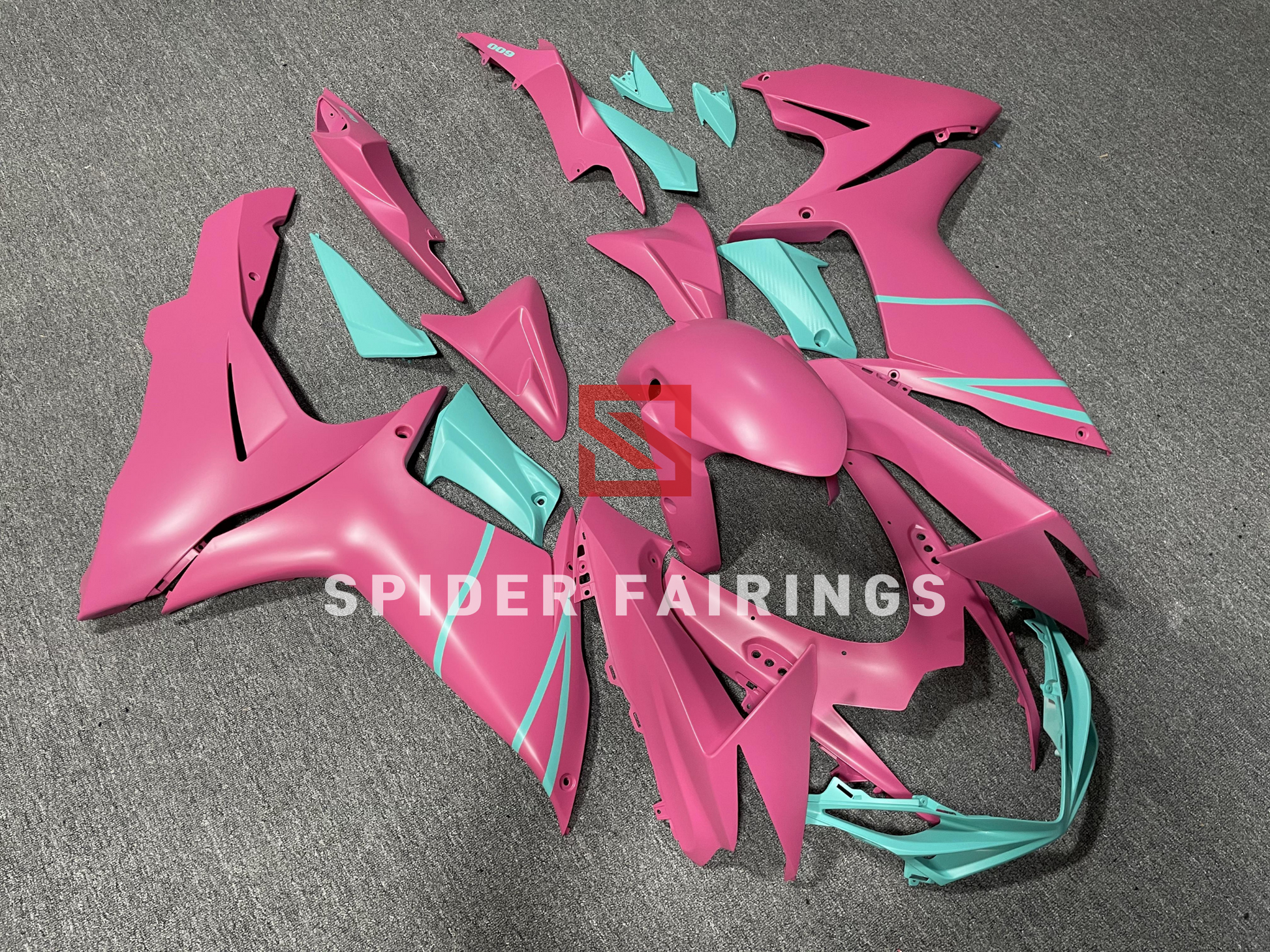 Matte Pink and Cyan-Suzuki GSXR600-750 2011-2019