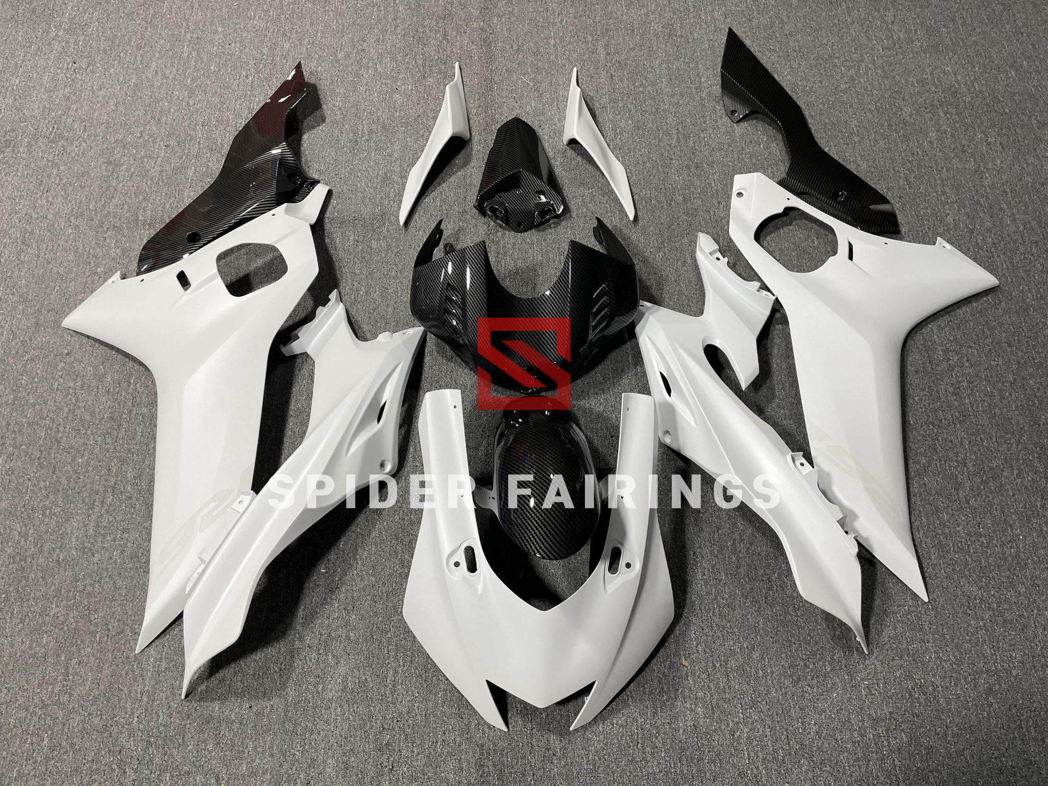 Carbon Fiber Black and White-Yamaha YZF R6 2017-2022 – SpiderFairings