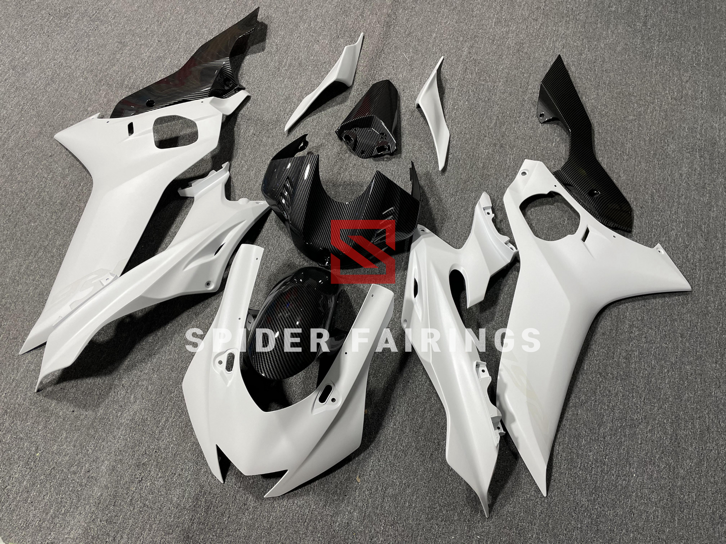 Carbon Fiber Black and White-Yamaha YZF R6 2017-2020