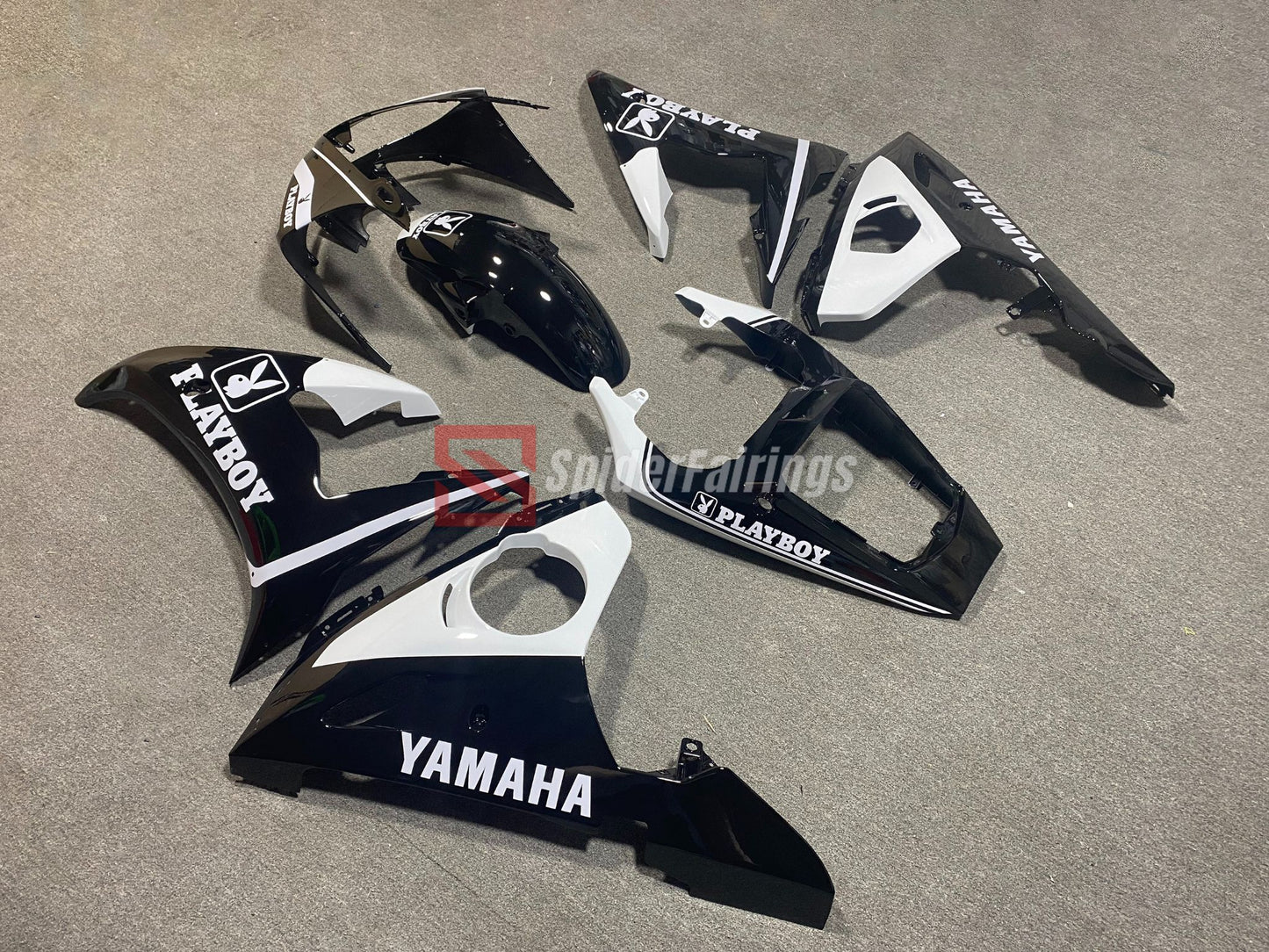 Black_White_Playboy-Yamaha_R6_2003-2004