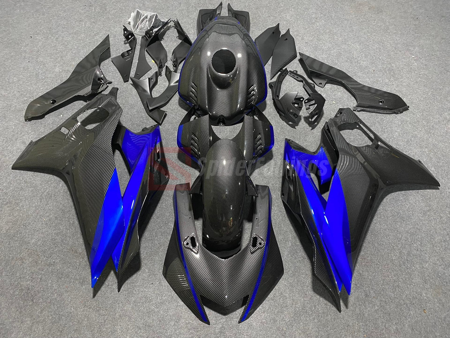 Blue and Carbon Fiber-Yamaha R6 2017-2022