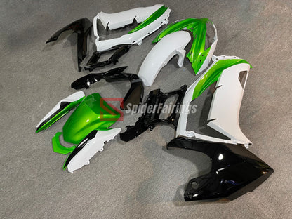 Gloss Candy Green and White-Kawasaki Ninja650R 2012-2016