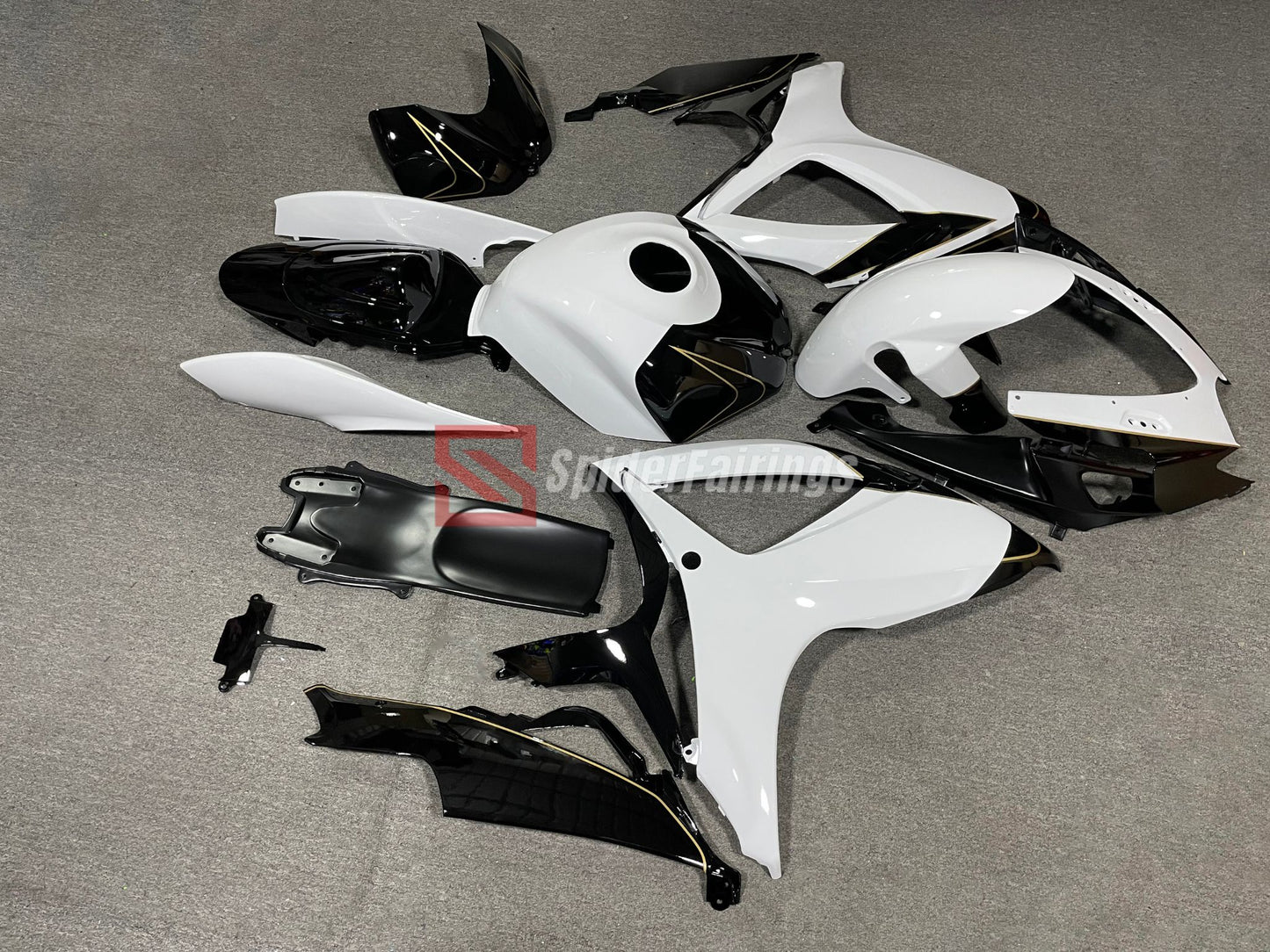 Gloss Black and White with gold-Suzuki GSXR 600-750 2006-2007