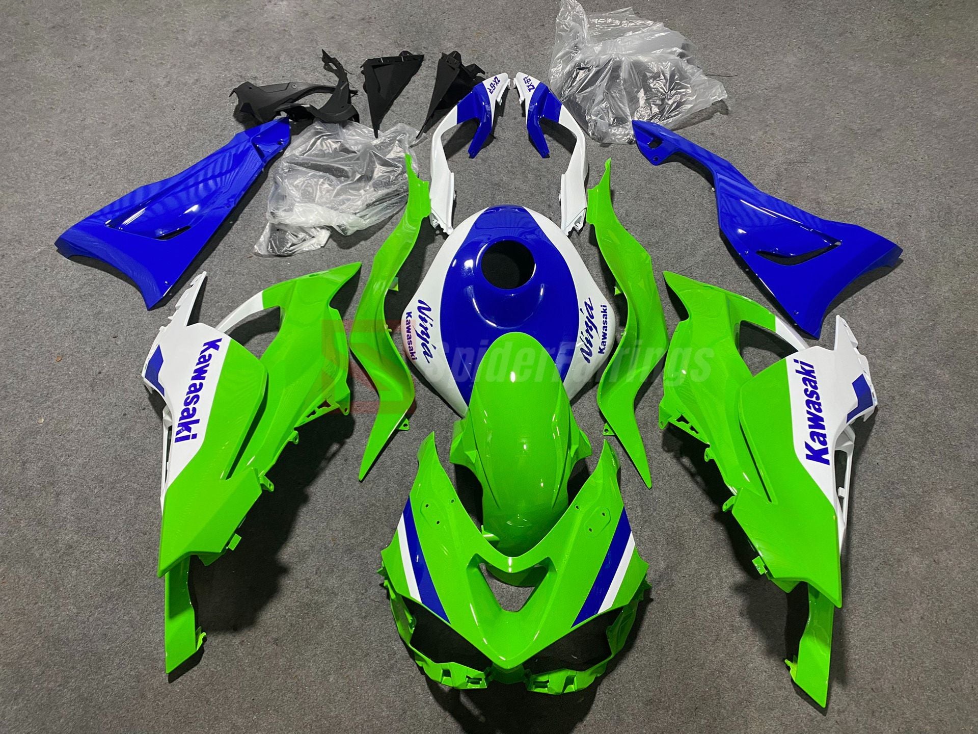 Gloss Green and Blue-Kawasaki ZX-6R 2024 – SpiderFairings