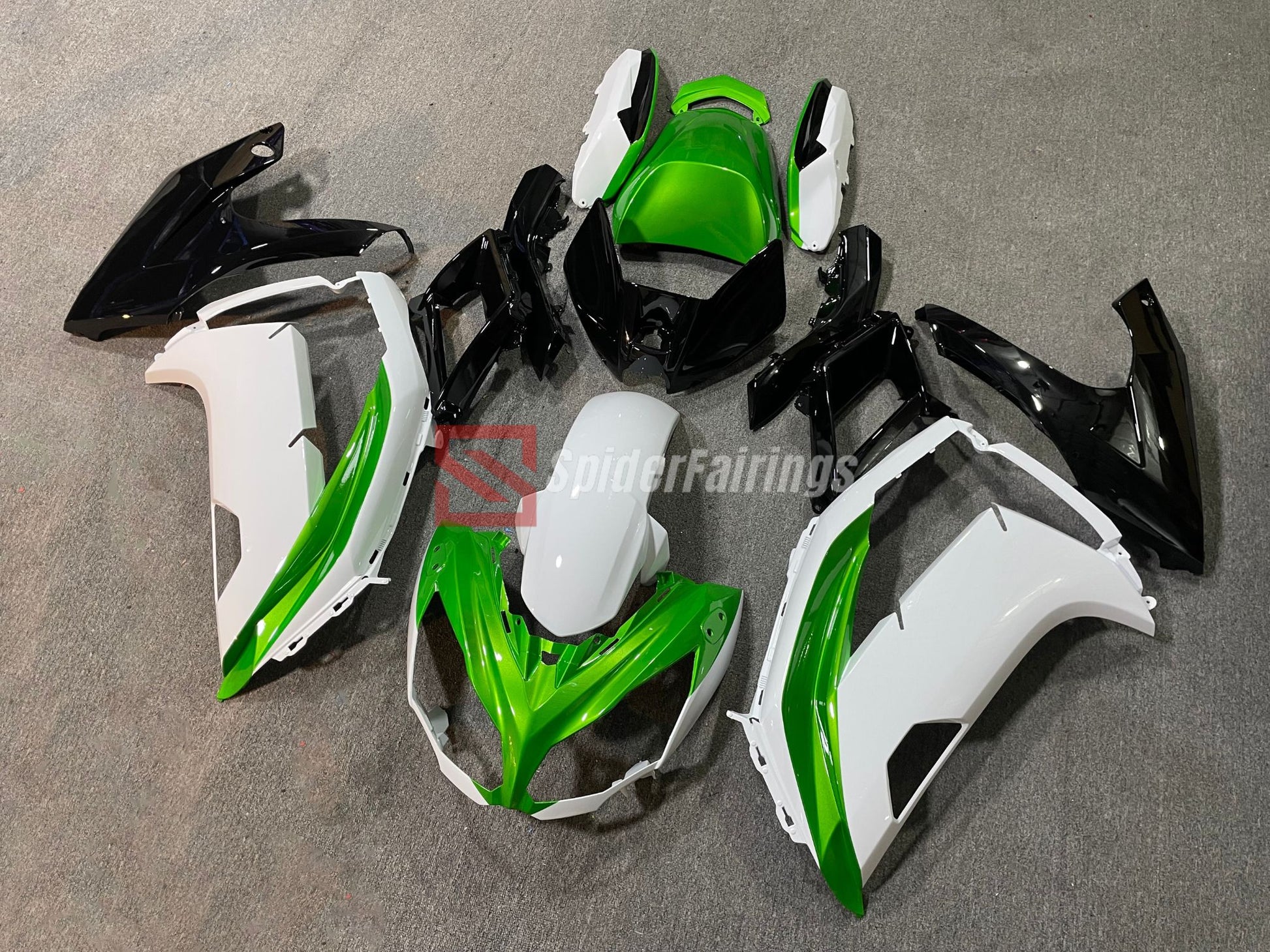 Gloss Candy Green and White-Kawasaki Ninja650R 2012-2016