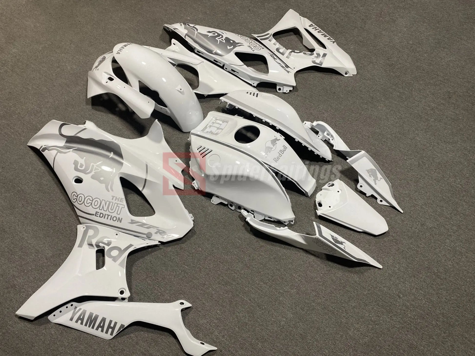 Gloss_White_The_Coconut_edition_Redbull-Yamaha_R7_2021-2024