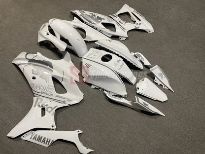 Gloss_White_The_Coconut_edition_Redbull-Yamaha_R7_2021-2024