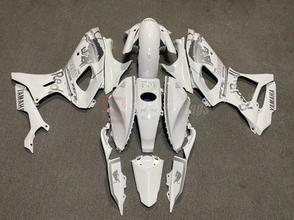 Gloss_White_The_Coconut_edition_Redbull-Yamaha_R7_2021-2024