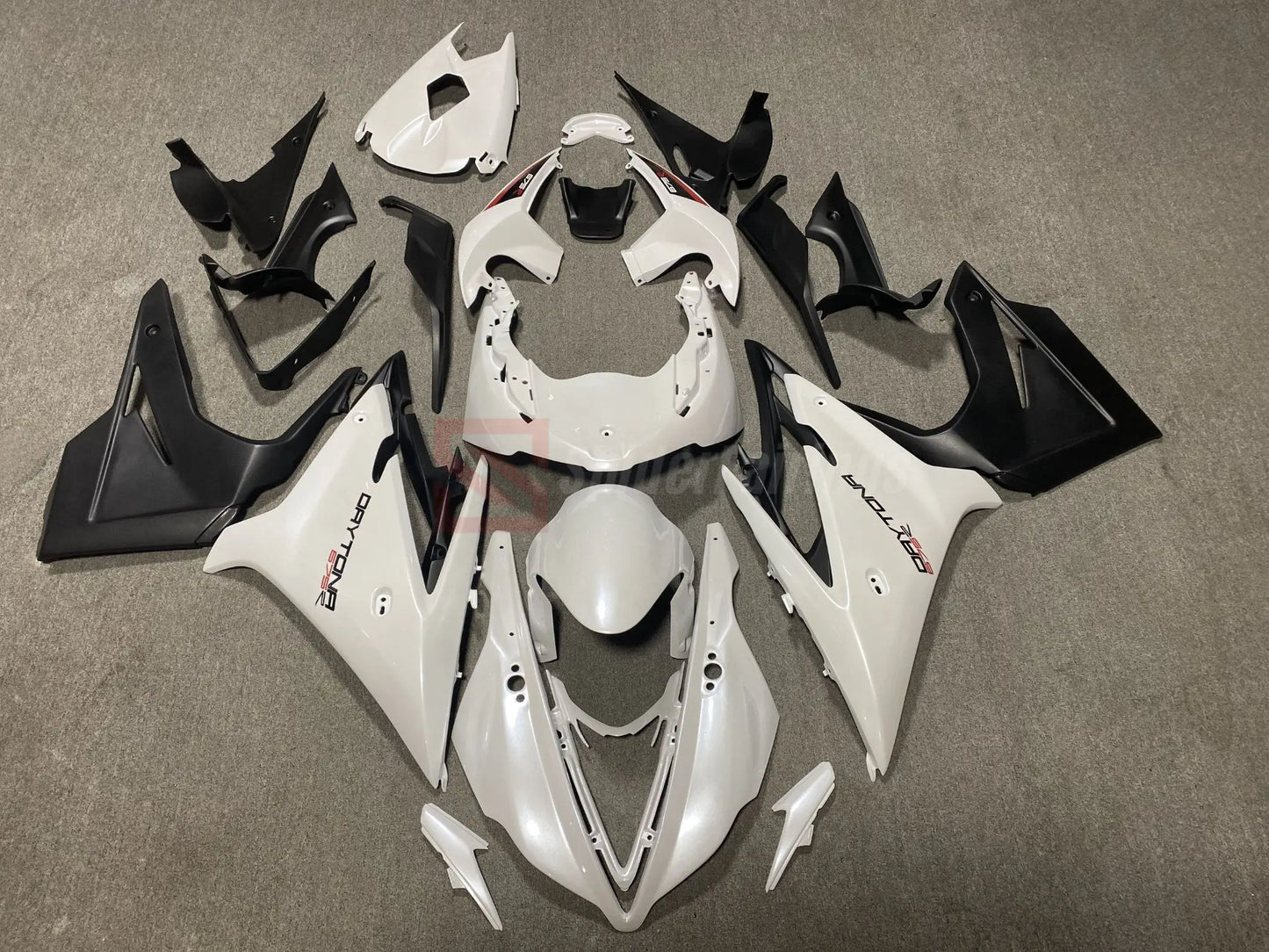Pearl White-Triumph Daytona 675R 2013-2016